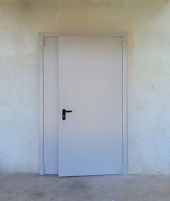 Уличная пожаростойкая дверь