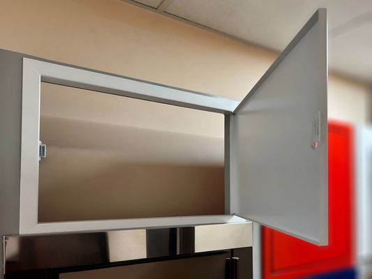 Металлический ревизионный люк Металлический ревизионный люк