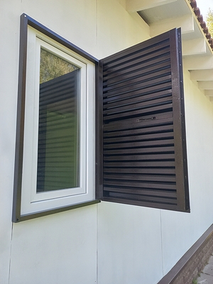 Жалюзийные ставни на окно Жалюзийные ставни на окно